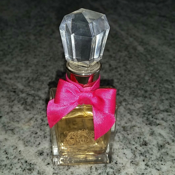 Juicy Couture Accessories - Viva La Juicy